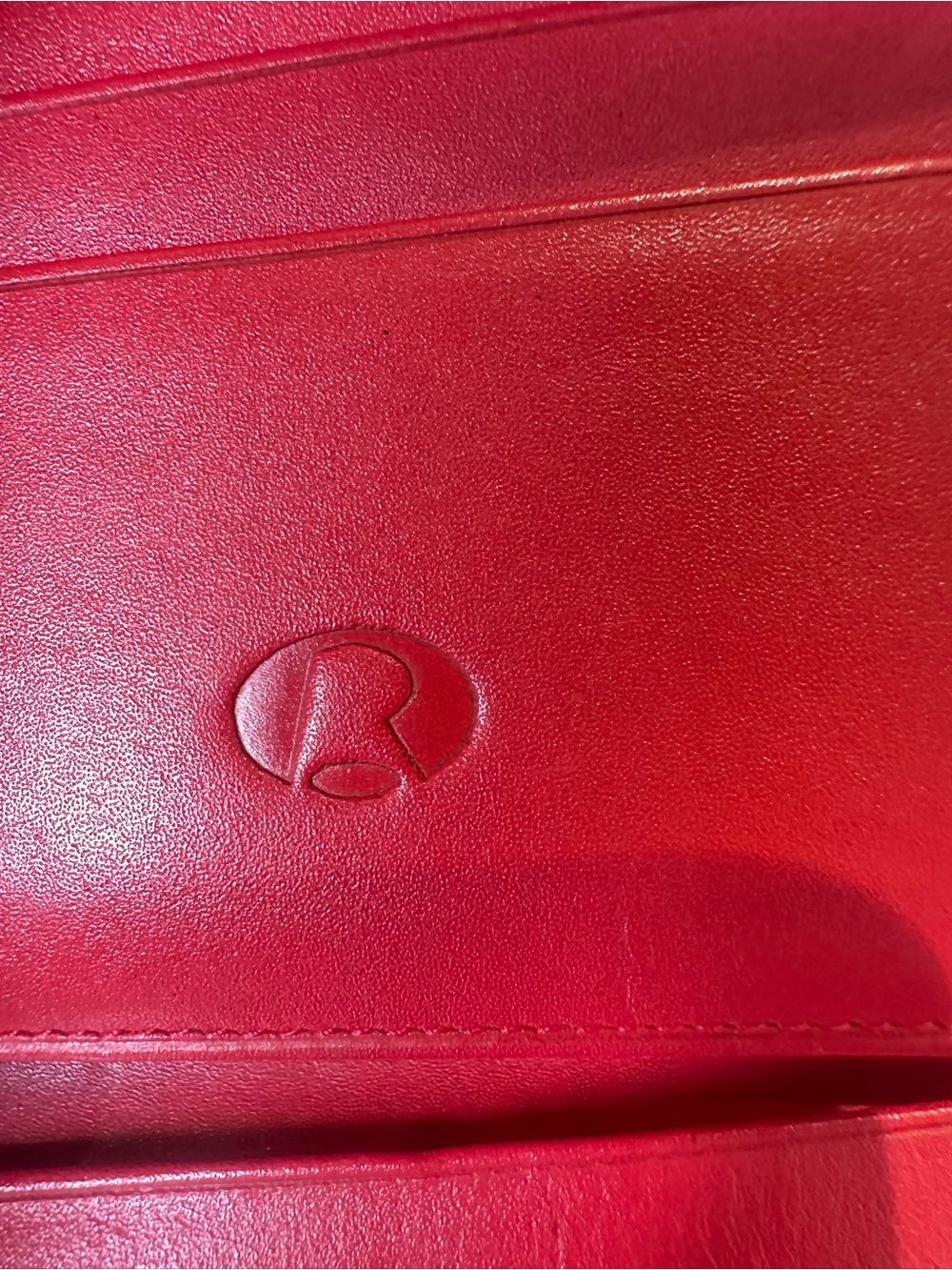 Valentino Rudy Red Textured Wallet - Picture 6 of 16